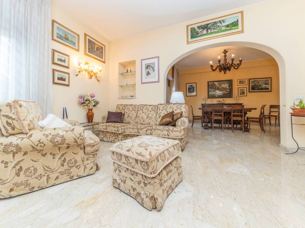 appartamento in vendita a Roma in zona Tor di Quinto