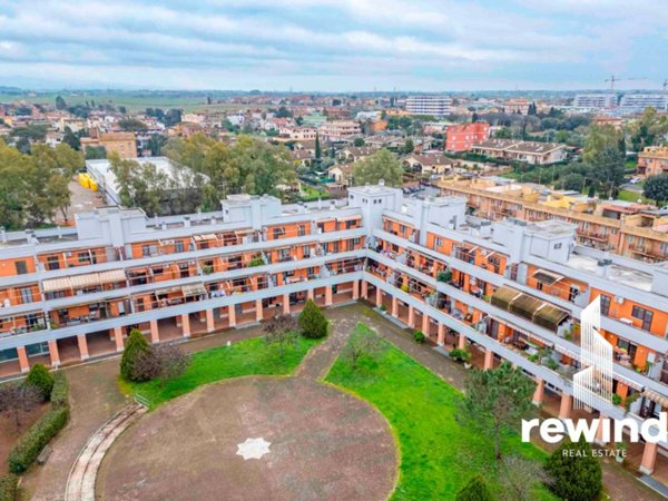 negozio in vendita a Roma in zona Trigoria