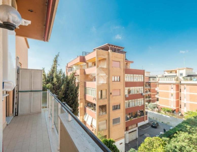appartamento in vendita a Roma in zona Primavalle