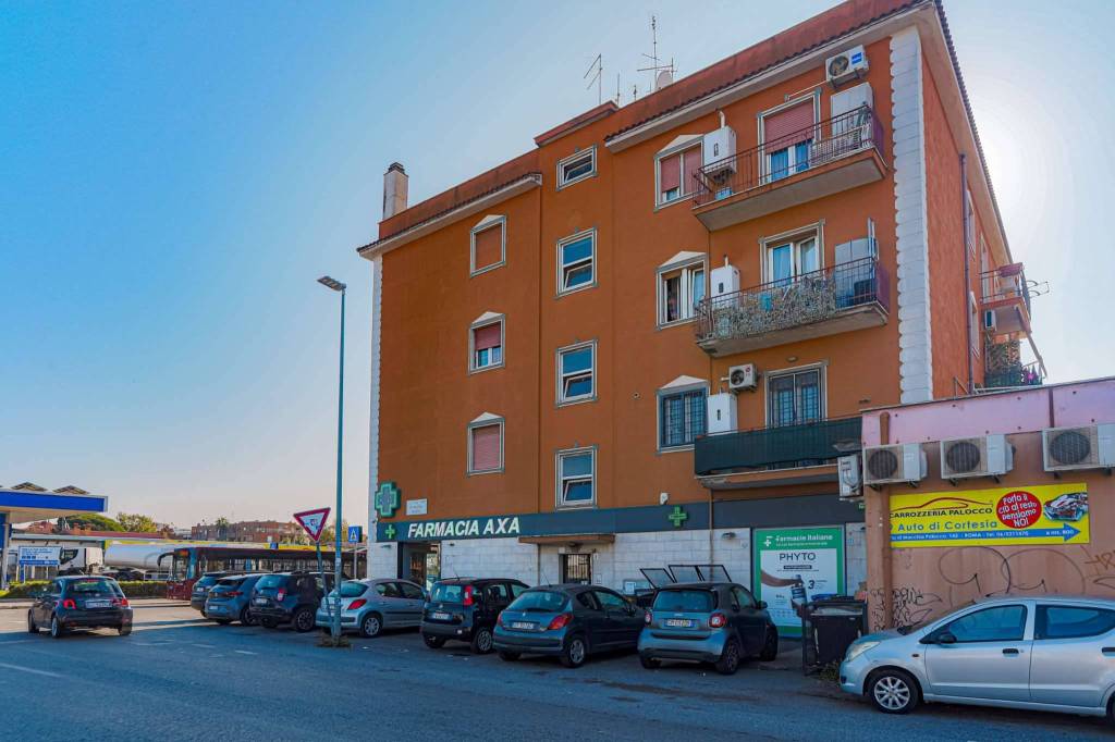 appartamento in vendita a Roma in zona Casal Palocco