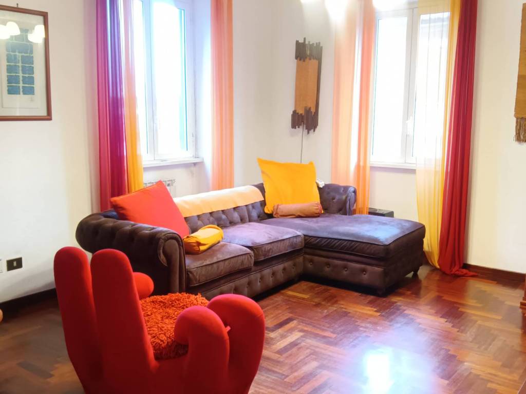 casa semindipendente in vendita a Roma in zona Tomba di Nerone