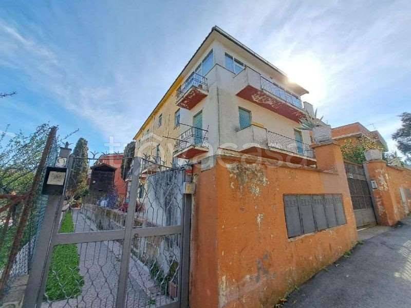 appartamento in vendita a Roma in zona Labaro