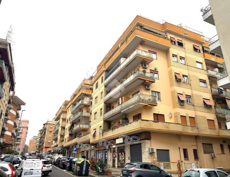 appartamento in vendita a Roma in zona Prenestino-Centocelle