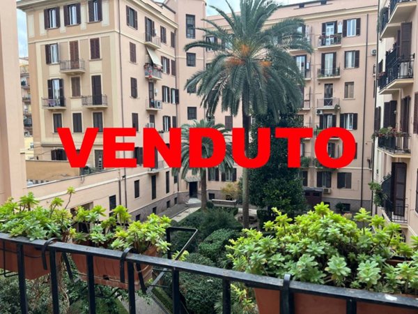 appartamento in vendita a Roma in zona Appio Latino