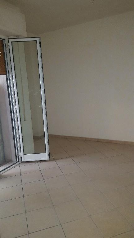 appartamento in vendita a Roma in zona Tor Bella Monaca