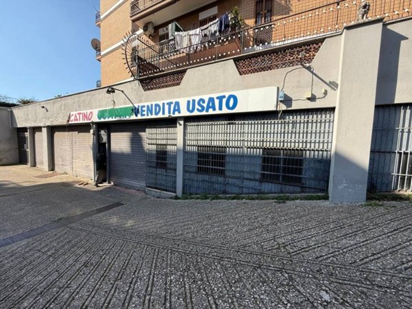 negozio in vendita a Roma in zona Prenestino-Centocelle