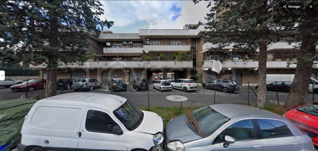 appartamento in vendita a Roma in zona Ponte Mammolo