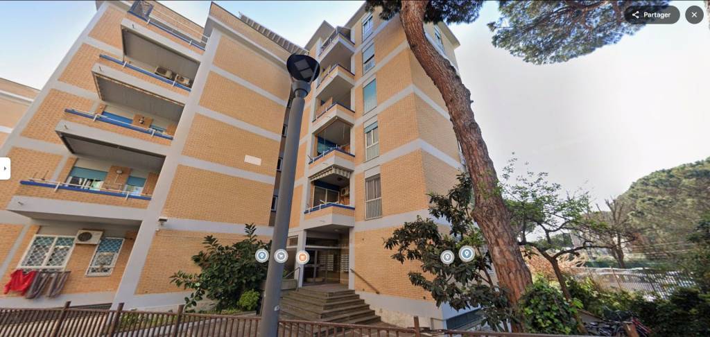 appartamento in vendita a Roma in zona Ostia