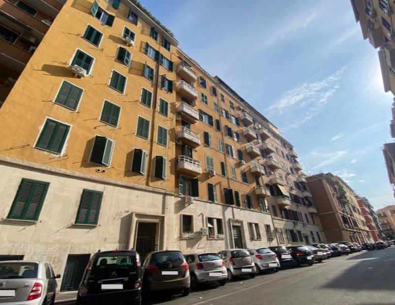 appartamento in vendita a Roma in zona Appio Latino