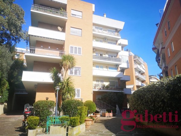 appartamento in vendita a Roma in zona Centro Storico