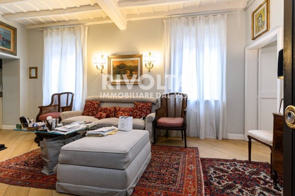 appartamento in vendita a Roma in zona Trevi-Colonna