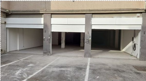 locale di sgombero in vendita a Roma in zona Giuliano Dalmata