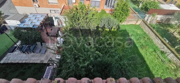 appartamento in vendita a Roma in zona Acilia