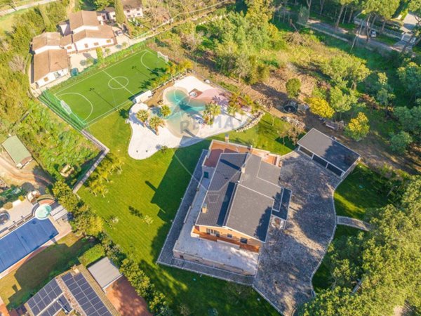 casa indipendente in vendita a Roma in zona Castel di Guido