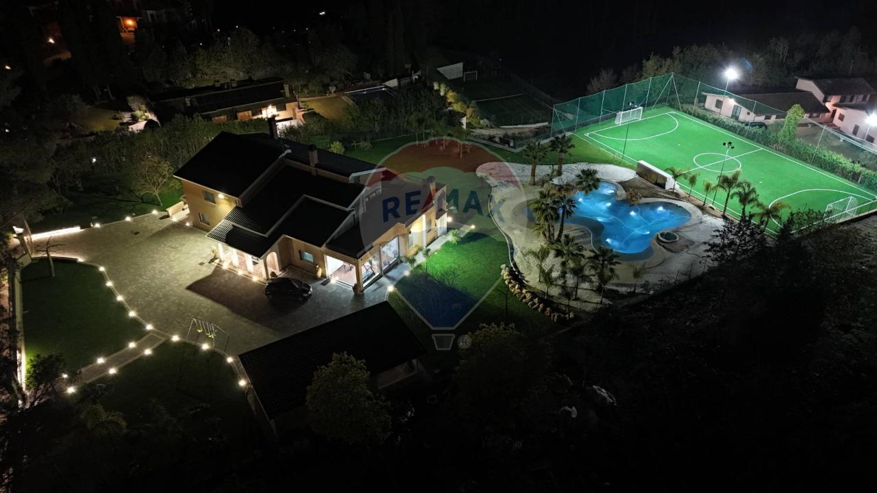 casa indipendente in vendita a Roma in zona Castel di Guido