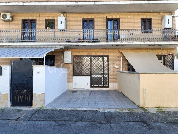 appartamento in vendita a Roma in zona Dragona/Bagnoletto