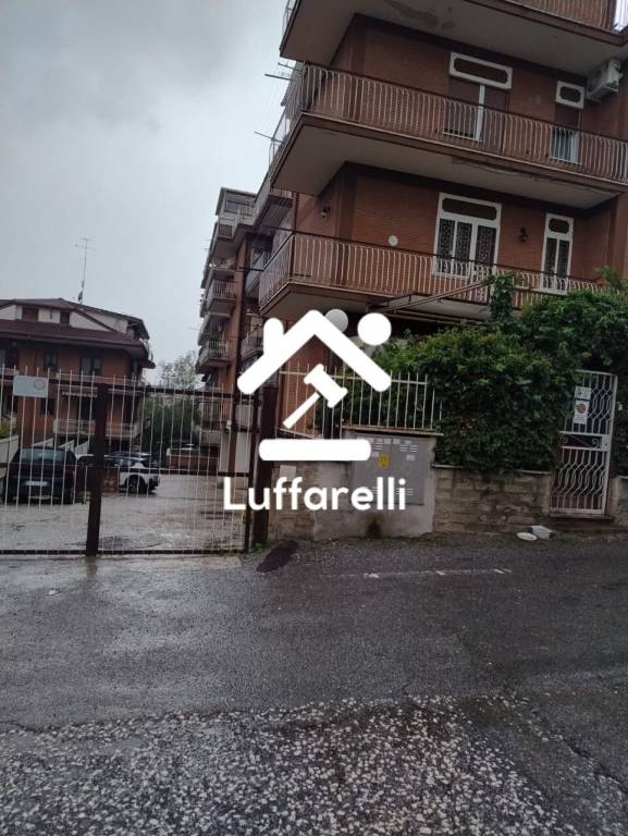 appartamento in vendita a Roma in zona Finocchio