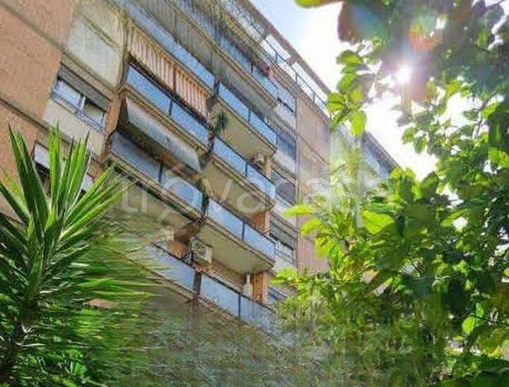 appartamento in vendita a Roma in zona Ostiense