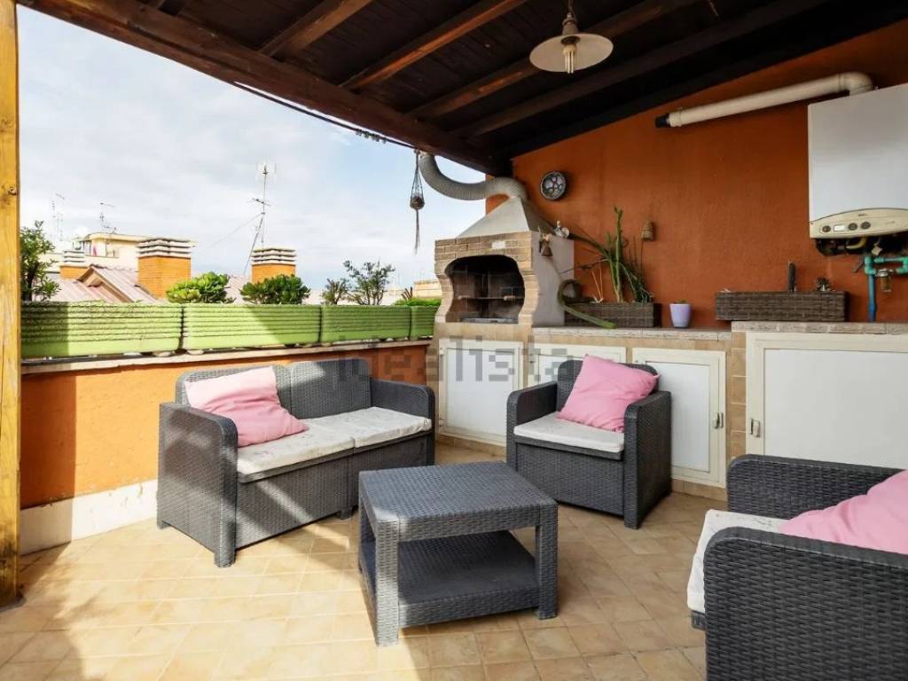 appartamento in vendita a Roma in zona Prenestino-Centocelle