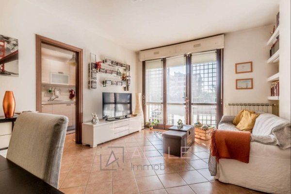 appartamento in vendita a Roma in zona Axa