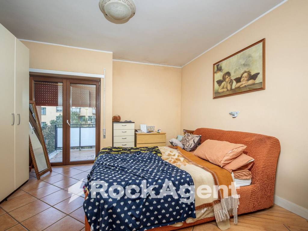 appartamento in vendita a Roma in zona Ardeatino