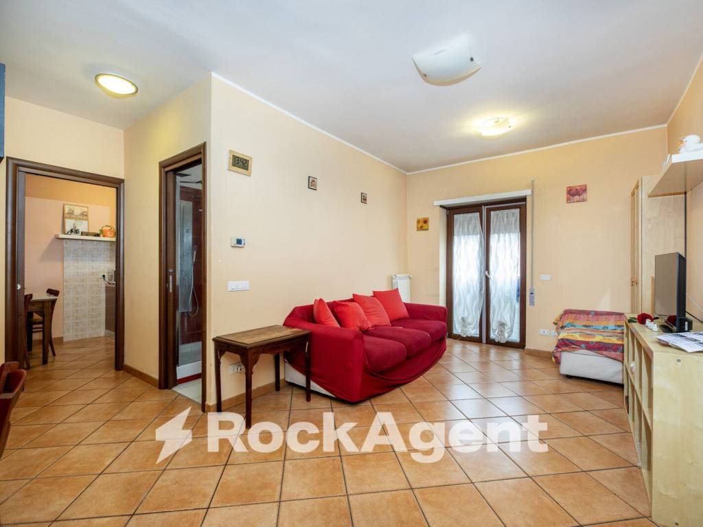 appartamento in vendita a Roma in zona Ardeatino