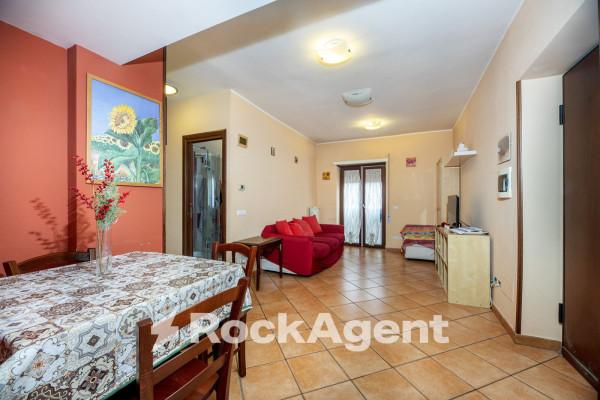 appartamento in vendita a Roma in zona Ardeatino