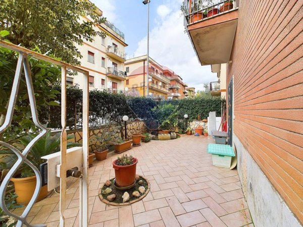 appartamento in vendita a Roma in zona Prima Porta