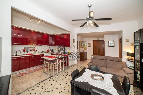 appartamento in vendita a Roma in zona Appio Latino