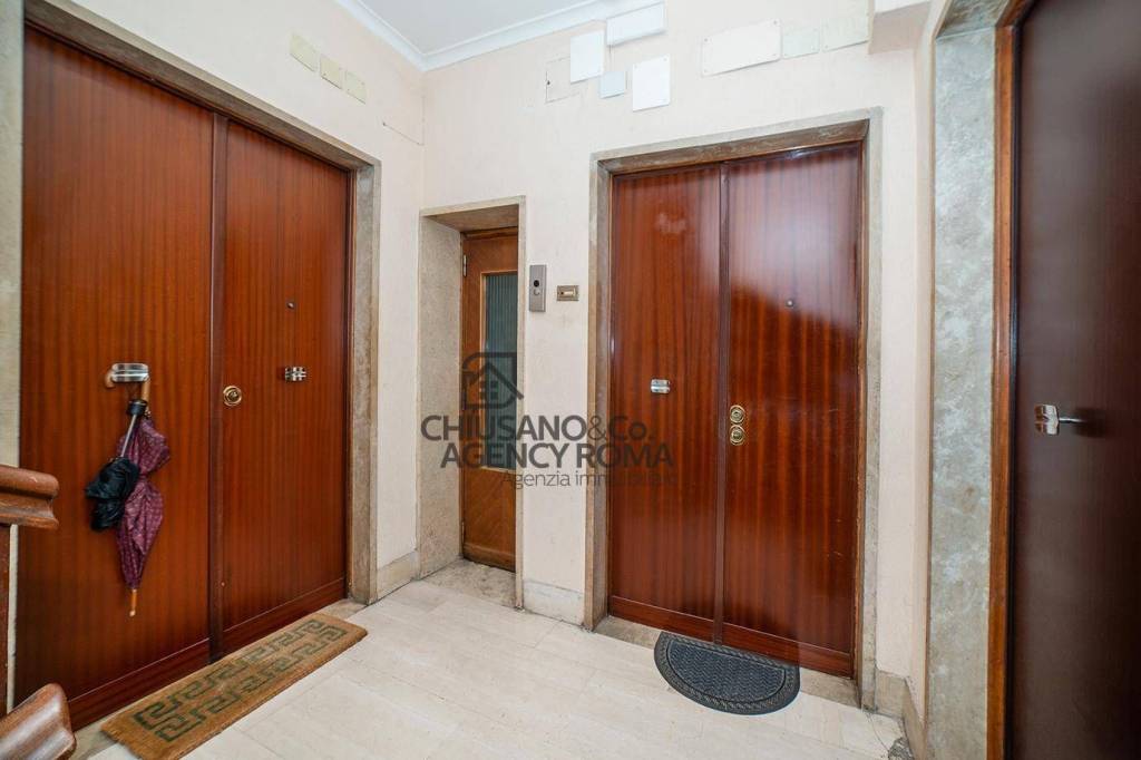 appartamento in vendita a Roma in zona Appio Latino