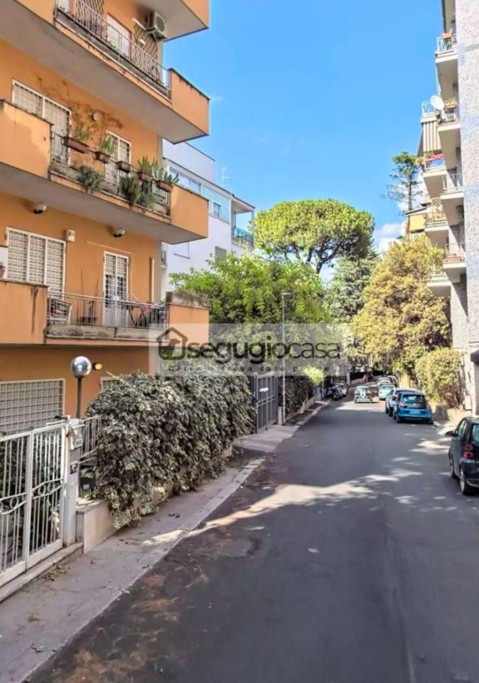 appartamento in vendita a Roma in zona Tor di Quinto