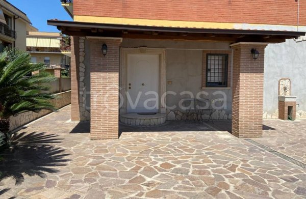 appartamento in vendita a Roma in zona Torre Gaia