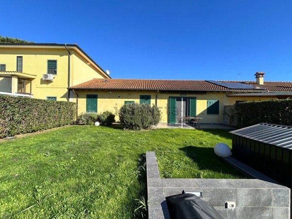 casa indipendente in vendita a Roma in zona Castel di Leva