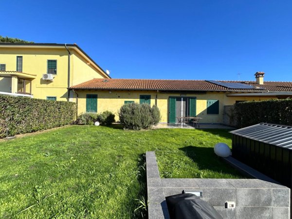 casa indipendente in vendita a Roma in zona Castel di Leva