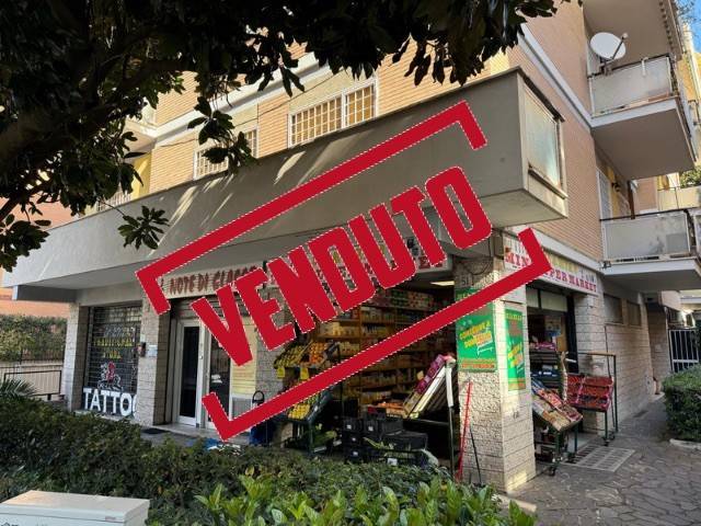 negozio in vendita a Roma in zona Gianicolense