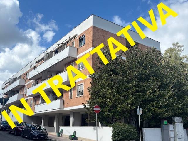 appartamento in vendita a Roma in zona Casal Monastero