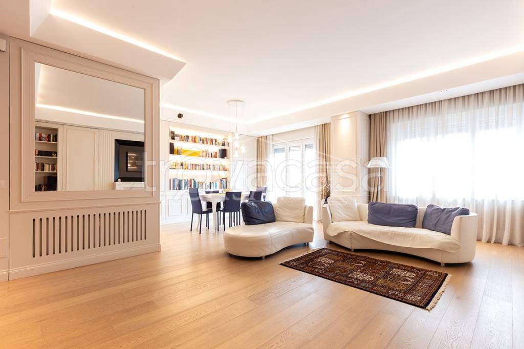 appartamento in vendita a Roma in zona Tor di Quinto