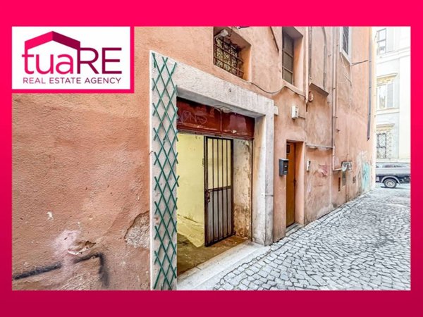 locale di sgombero in vendita a Roma in zona Parione/Sant'Eustachio
