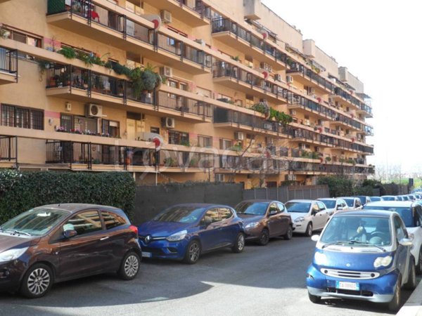 appartamento in vendita a Roma in zona Giuliano Dalmata