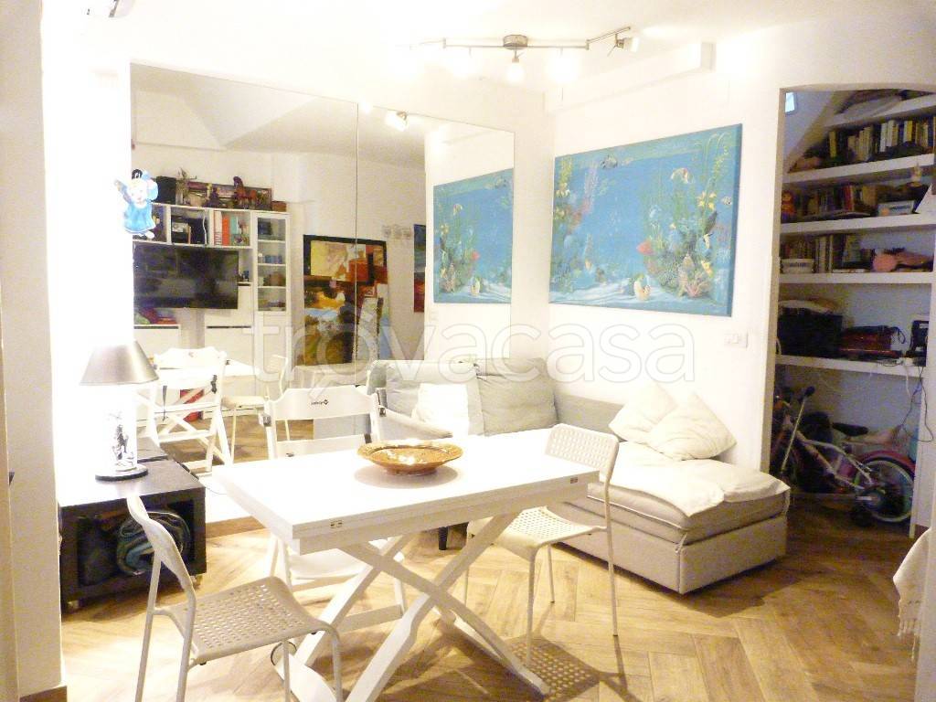 appartamento in vendita a Roma in zona Tomba di Nerone