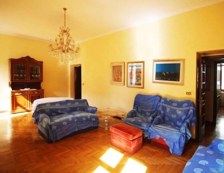 appartamento in vendita a Roma in zona Esquilino