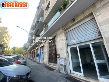 locale commerciale in vendita a Roma in zona Della Vittoria