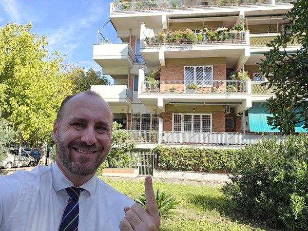 appartamento in vendita a Roma in zona Ostia