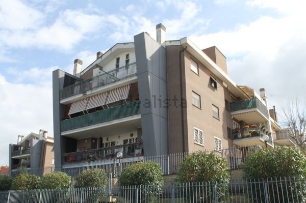 appartamento in vendita a Roma in zona Giuliano Dalmata