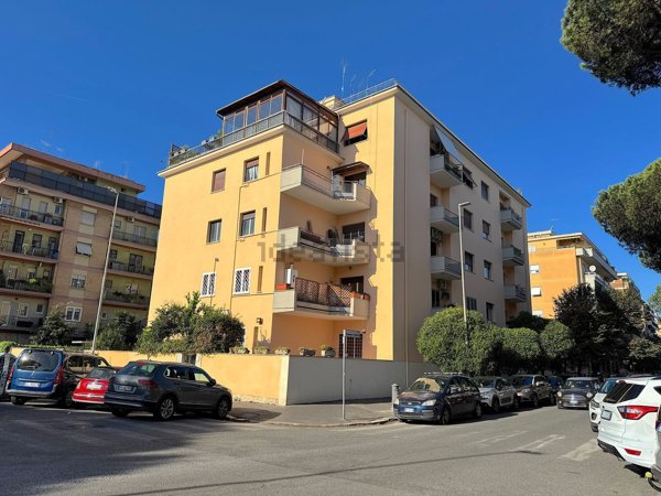 appartamento in vendita a Roma in zona Ostia