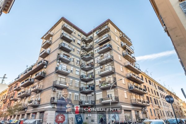 appartamento in vendita a Roma in zona Prenestino-Labicano