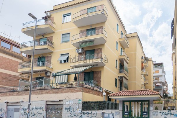 appartamento in vendita a Roma in zona Prenestino-Centocelle