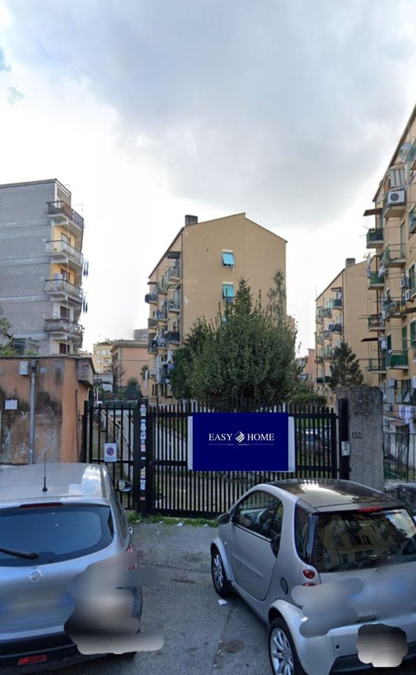 appartamento in vendita a Roma in zona Tuscolano