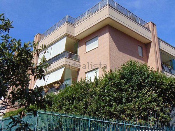 appartamento in vendita a Roma in zona Corviale