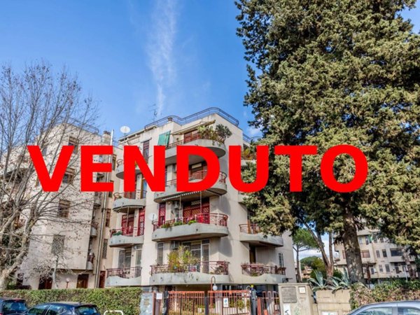 appartamento in vendita a Roma in zona Ardeatino